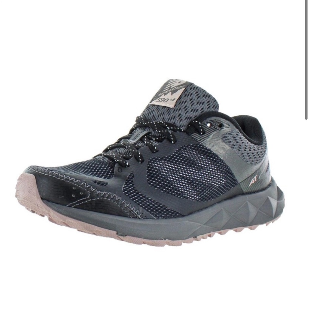 New Balance Women’s 590 Trail Running Shoes